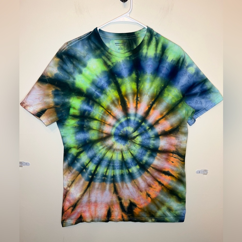 Custom Made Ice Dye Tie-Dye Spiral T-Shirt Green, Blue, Orange Size L (Slim Fit)